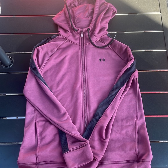 BURGUNDY UNDER ARMOUR SWEATER - Picture 2 of 2